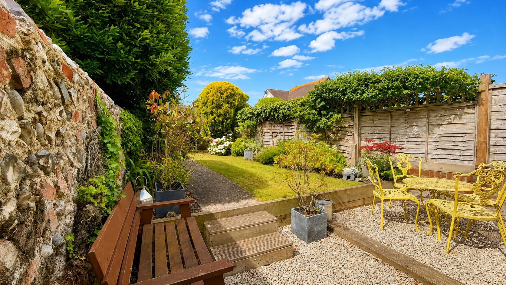 2 bed property in Church Street, Willingdon Village